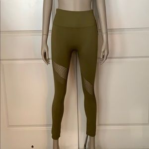 NWT Naoiyayabei Laser Cut High Waist Yoga Leggings